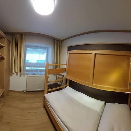 Gaestehaus Enzian Apartment Grossarl