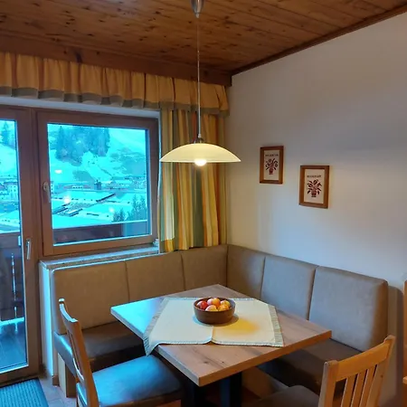 Gaestehaus Enzian Apartamento