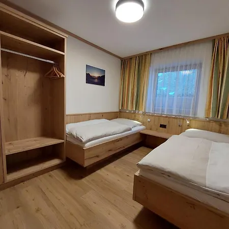 Gaestehaus Enzian Apartment Grossarl