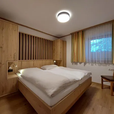 Apartamento Gaestehaus Enzian